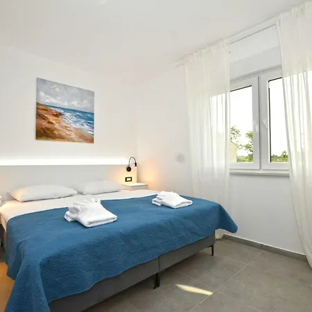 וילה Refined And Inviting In - Four Bedroom With Pool *