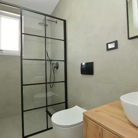 וילה Refined And Inviting In - Four Bedroom With Pool קאנפאנאר