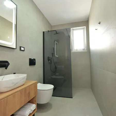 וילה Refined And Inviting In - Four Bedroom With Pool