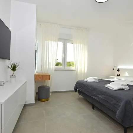 Refined And Inviting In - Four Bedroom With Pool וילה קאנפאנאר
