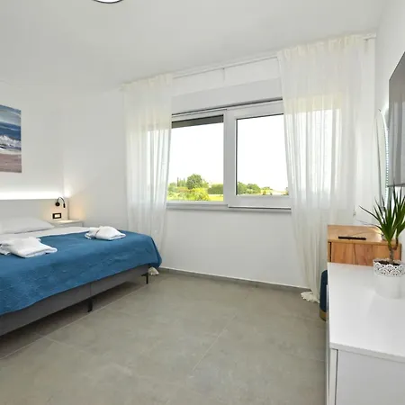 Refined And Inviting In - Four Bedroom With Pool קאנפאנאר