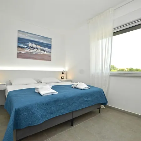 Refined And Inviting In - Four Bedroom With Pool וילה קאנפאנאר